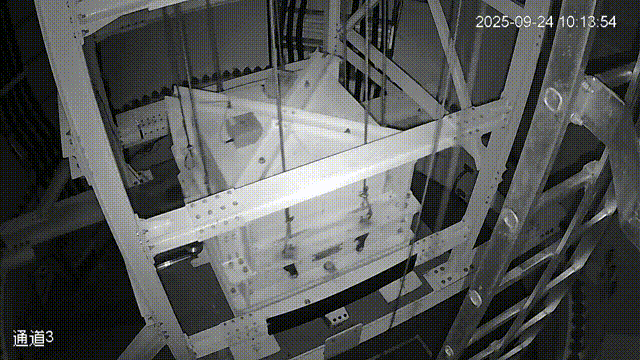 “樺加沙”12級臺風過境畫面Part001.gif “樺加沙”12級臺風過境畫面Part001.gif